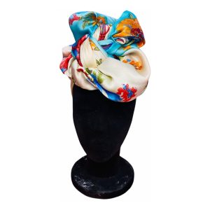 Rollup Couture Pañuelo Mediano Crepe – Azul Celeste y Blanco con Flores Multicolor