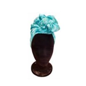 Rollup Couture Pañuelo Pequeño Crepe – Azul Celeste con Rosas Blancas